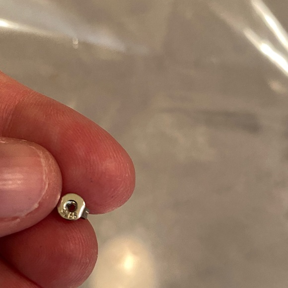 ✌️Beautiful purple Sterling silver heart shaped earrings. - Picture 3 of 5